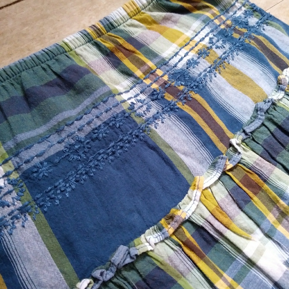 Old Navy Skirt, PLAID skirt, Mini Skirt - Picture 4 of 6